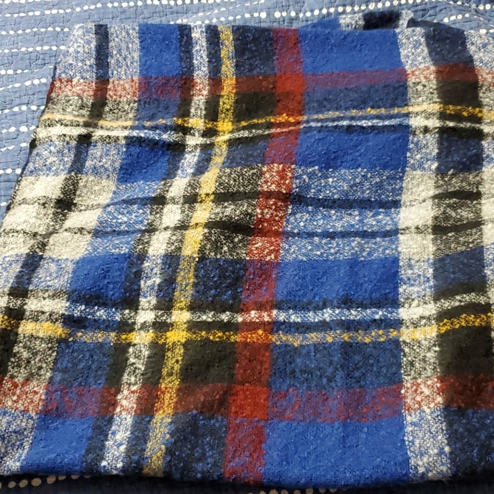 Square scarf - Picture 3 of 4
